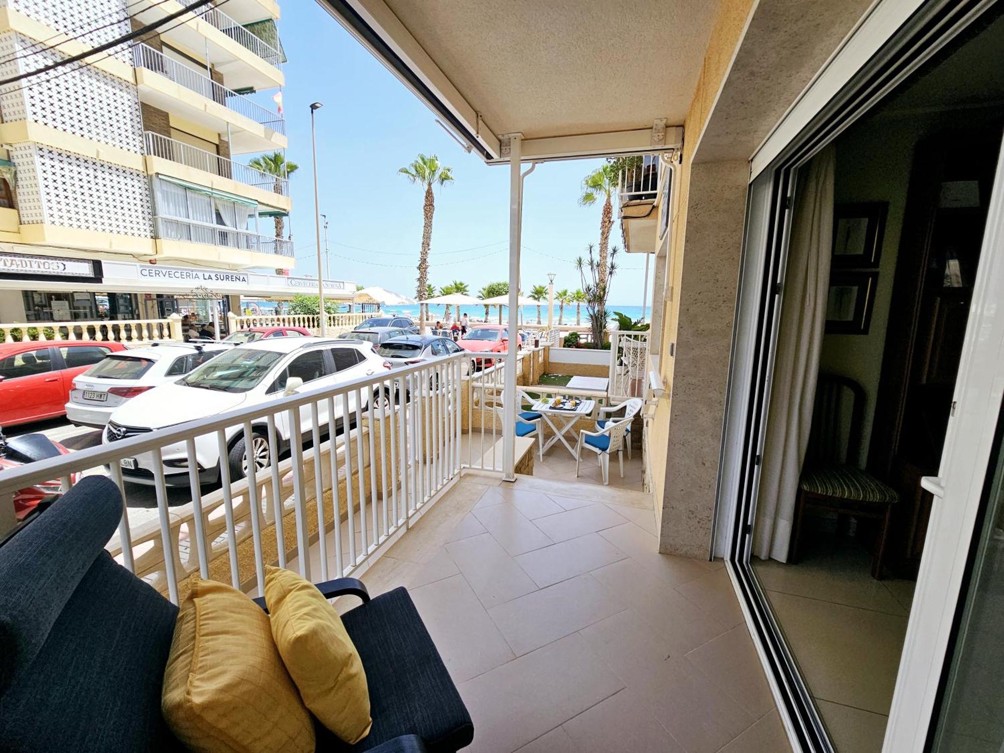 Apartamento Neptuno - Primera Linea De Playa Appartement El Campello Buitenkant foto